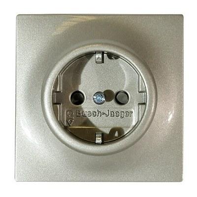 Розетка SCHUKO 16А 250В с защитными шторками, серия impuls, цвет шампань-металлик | 2013-0-4979 | 2CKA002013A4979 | ABB