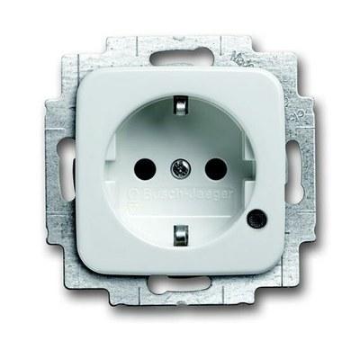 Розетка Schuko с индикацией LED, Reflex, белый | 2013-0-5281 | 2CKA002013A5281 | ABB