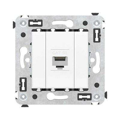 Компьютерная розетка RJ-45 без шторки в стену, кат.5е одинарная, "Avanti", "Белое облако" | 4400663 | DKC